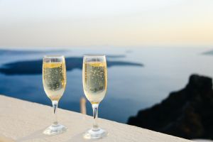 Производство игристых вин в Литве сократилось на 17% из-за России