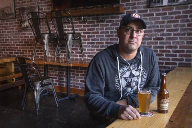 У крафтового пивовара украли 6 бутылок столетнего пива
