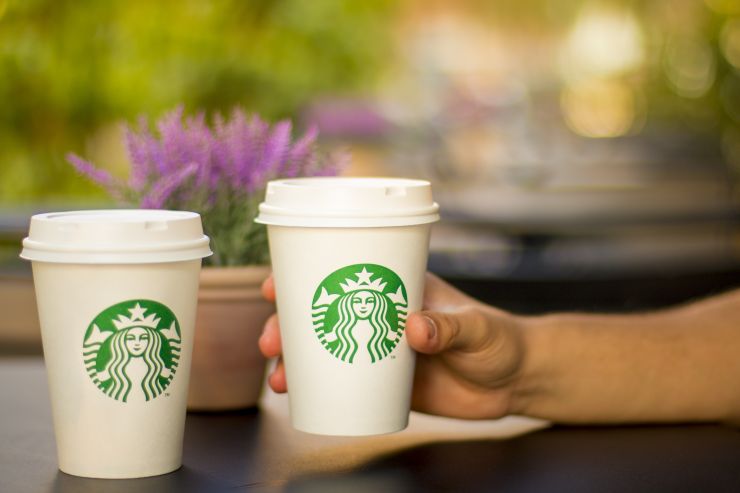 Starbucks и AB InBev будут совместно выпускать чай