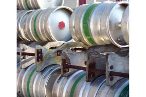 ЕЭК обсудит проблемы экспорта алкоголя из Казахстана в Россию