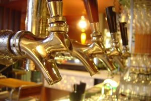 Власти Самары призвали предпринимателей соблюдать закон в отношении продажи алкоголя