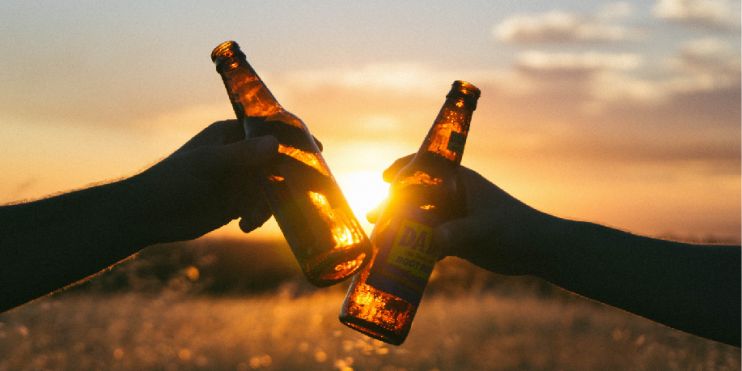 AB InBev приглашает найти альтернативу обычным пивным пробкам