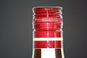 Минздрав счел неэффективной идею размещать на бутылках с алкоголем картинки о вреде здоровью