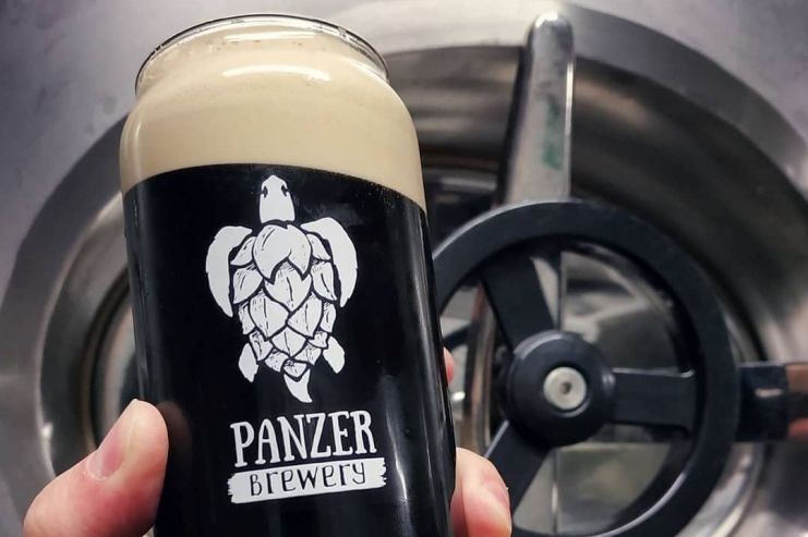 Panzer Brewery выпустила бокалы в форме алюминиевой банки с крышкой