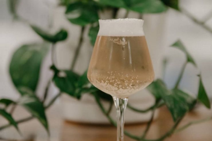 В США выпустили минералку, выдержанную в бочках из-под вина