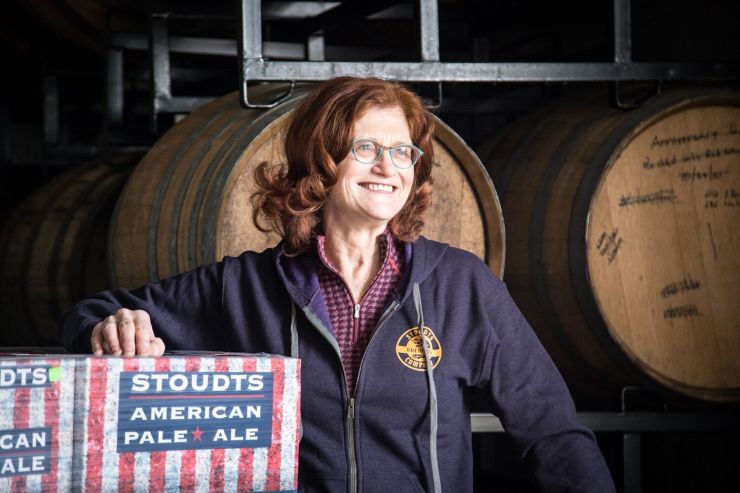 Первая в США женщина-пивовар объявила о закрытии пивоварни Stoudts Brewing