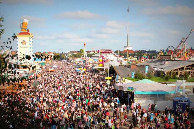 Германия рассчитывает на проведение Октоберфеста в 2021 году