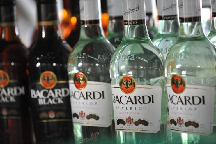 Bacardi к 2023 году перейдет на полностью биоразлагаемые бутылки