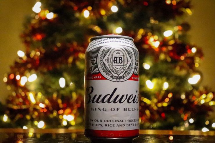 Budweiser стал сильнейшим алкогольным брендом в мире по версии Interbrand