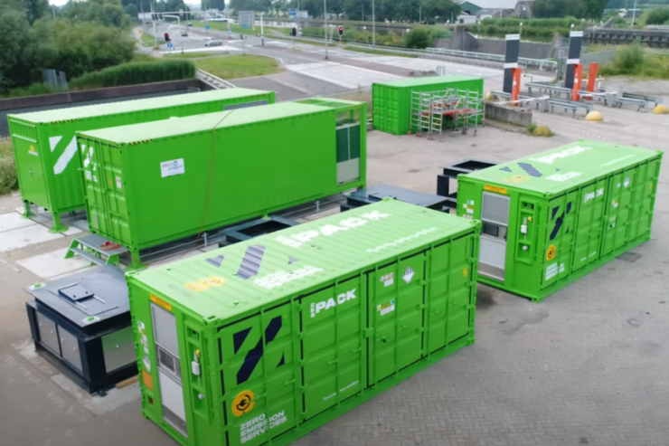 Heineken наняла на 10 лет корабль на батарейках