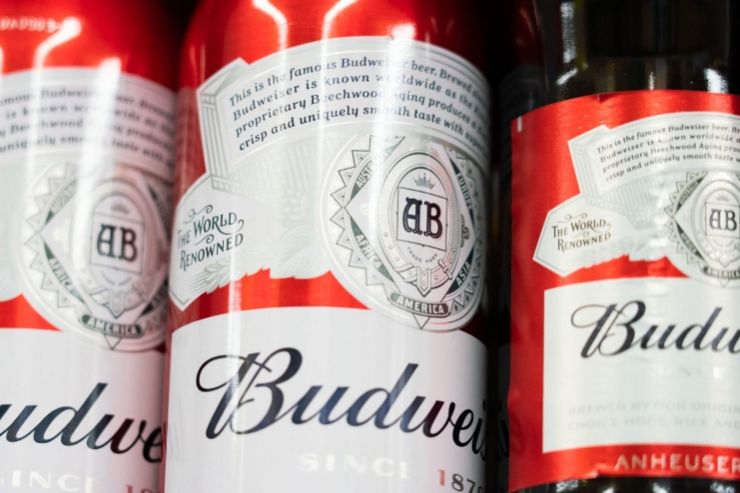 Перед ЧМ-2022 в Катаре решили «спрятать» палатки Budweiser рядом со стадионами
