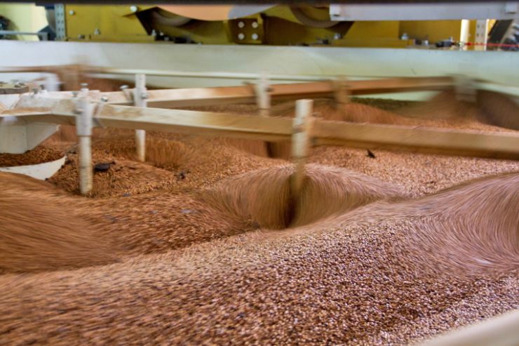 Глава Carlsberg пообещал президенту Азербайджана открыть в стране новый завод по переработке ячменя 