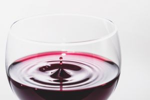 Потребители предпочитают вино собственных марок торговых сетей