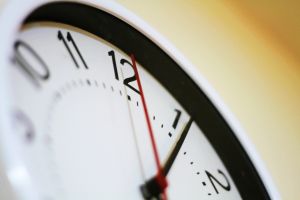 Новые алкогольные ограничения в Омске вызвали недоумение у парламентариев