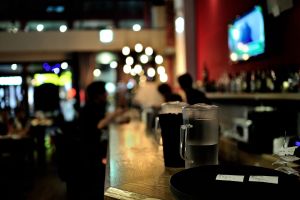 В Симферополе на время ЧС по вечерам запрещена продажа алкоголя и работа кафе и ресторанов