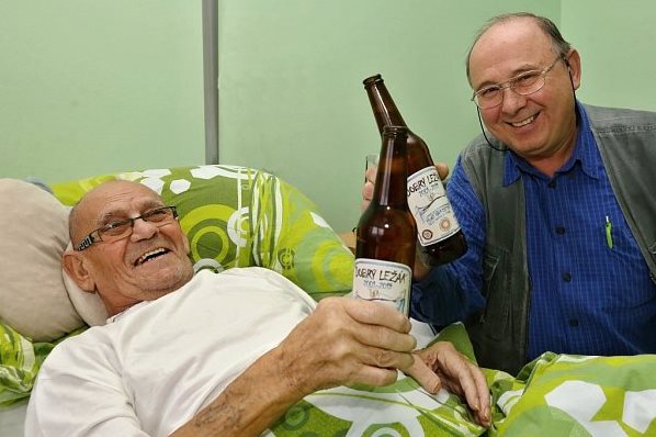 Чешская пивоварня сварила Dobrý ležák для местного хосписа