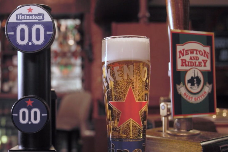 Heineken 0.0 будет продаваться в британских телесериалах