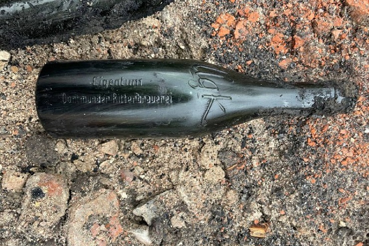 В Пскове нашли бутылки из-под немецкого пива времен Великой Отечественной