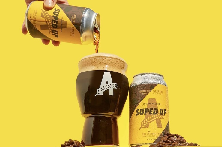 Athletic Brewing выпустила предтренировочное пиво с кофе и протеином