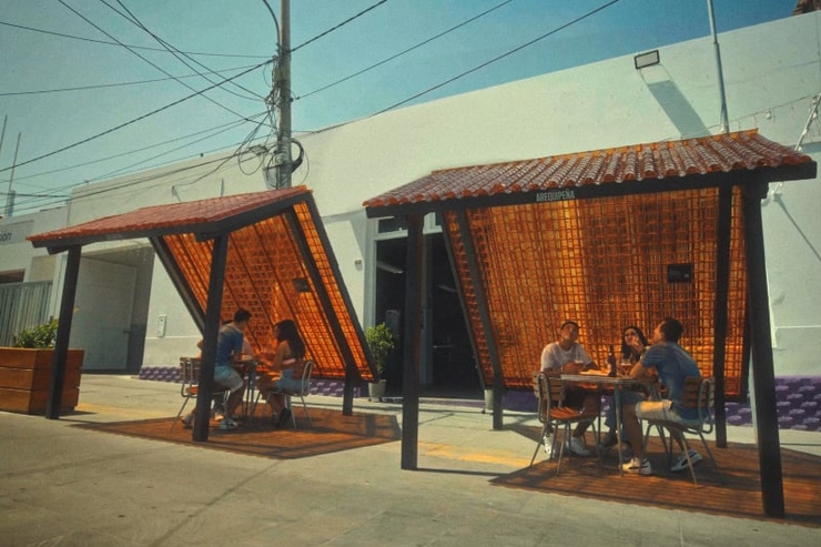 AB InBev в Южной Америке находит новое применение пивным бутылкам