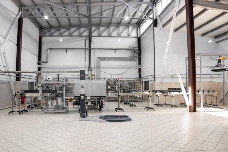 На продажу выставлена линия розлива в бутылку PALI 4000