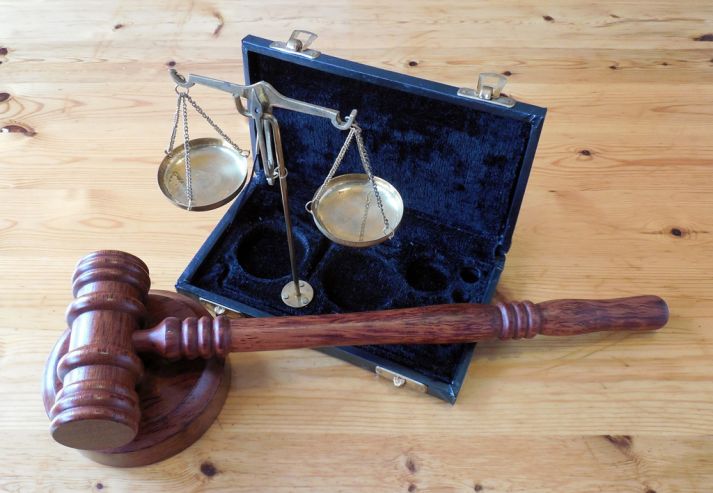 Суд подтвердил право покупателя включать в договор штраф за поставку контрафактного алкоголя