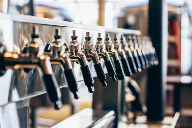 Тульский облсуд отказался признать недействительным закон о запрете продаж разливного пива