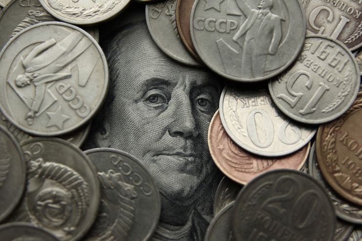 Минпромторг предложил возвращать иностранцам НДС с покупки алкоголя по tax free