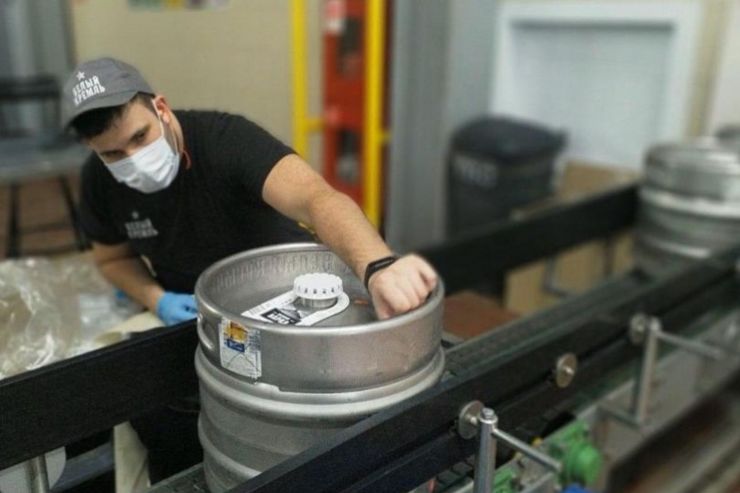 «Белый кремль» начал маркировку кегов с пивом