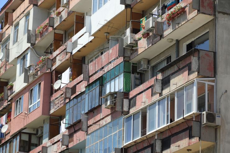 В Курганской области приняли закон о продаже алкоголя в жилых домах