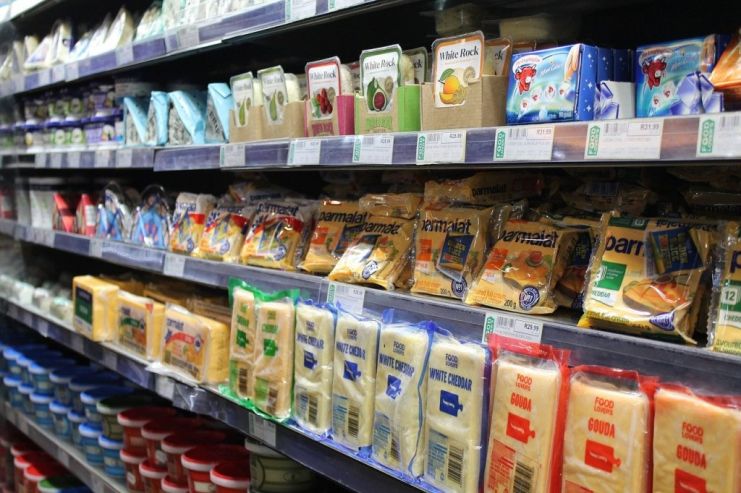 Минпромторгу предложили ввести в магазинах ценники за литр