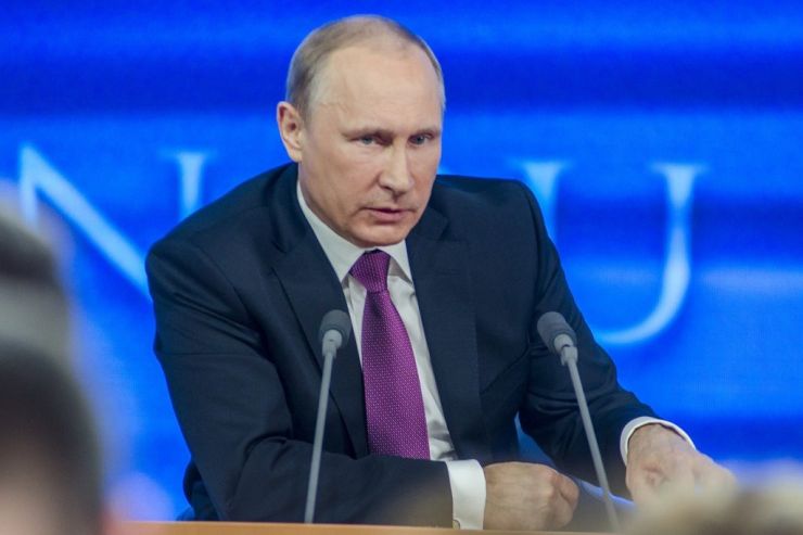 Путин поручил продлить на 2021 год запрет на плановые проверки малого бизнеса