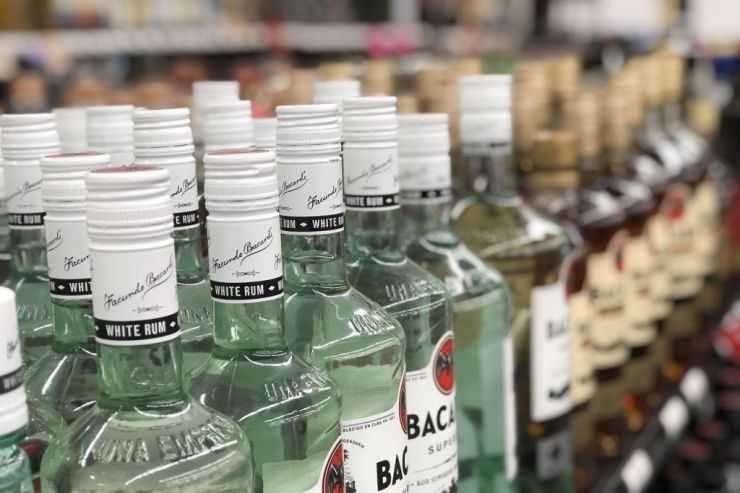 Зампред магаданской гордумы: «Запрет розничной торговли алкоголем в магазинах — это подарок крупным сетям»