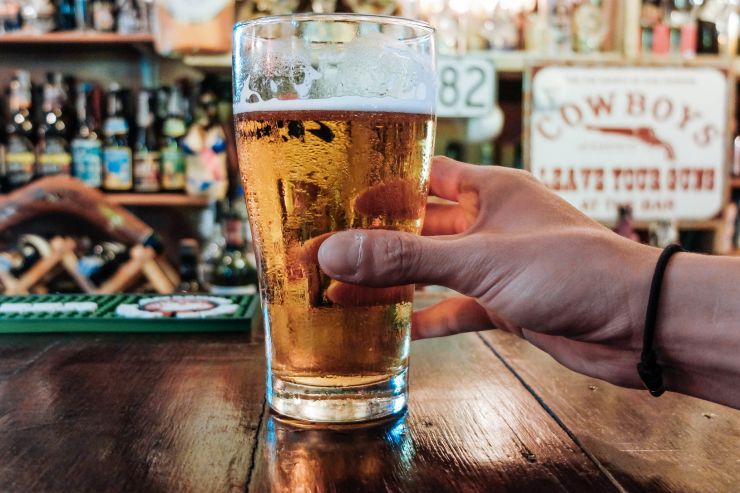 Борис Джонсон поддержал снижение акцизов на пиво для пабов