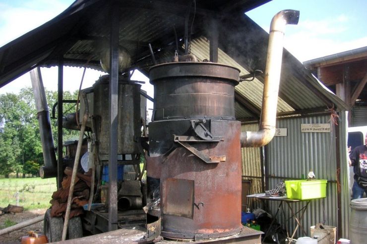 Путину предложили запретить открытую продажу самогонных аппаратов