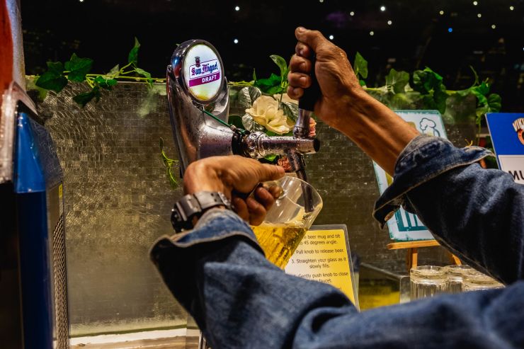 Британский парламент рекомендовал снизить акцизы на пиво в пабах