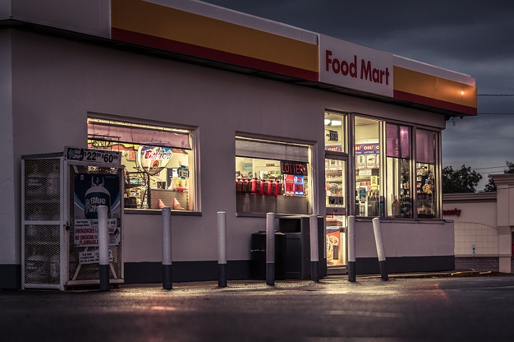 AB InBev Efes попросила разрешить продажу пива на заправках в Москве