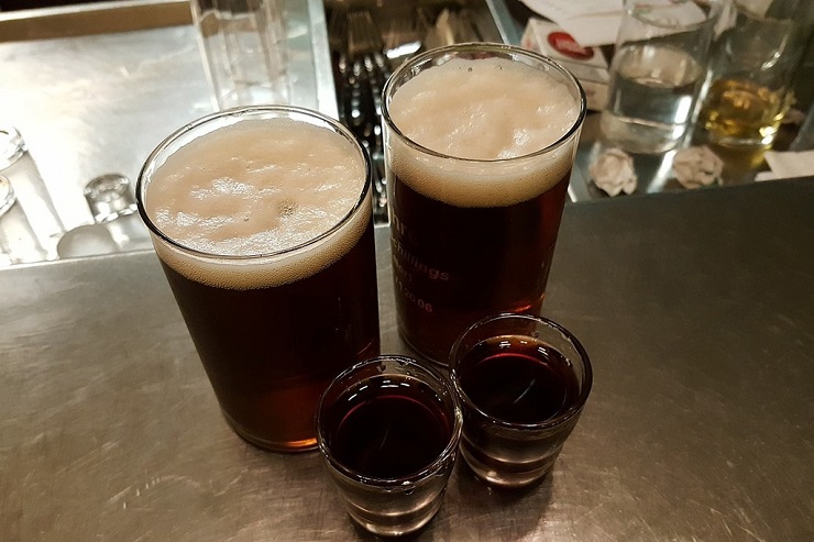 ФАС предложила ввести раздельное регулирование пива, вина, водки и других напитков