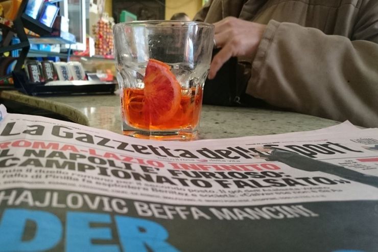 СМИ просят разрешить им рекламировать алкоголь, чтобы не разориться на фоне санкций