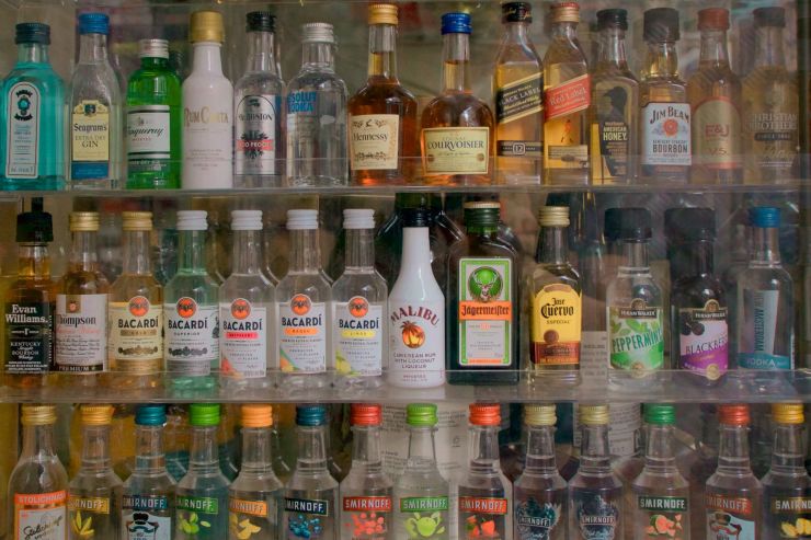 ФТС: параллельный импорт алкоголя в Россию действует без нарушений