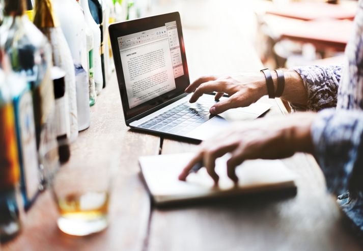 НИФИ Минфина: 99% алкоголя продаётся через интернет без лицензии