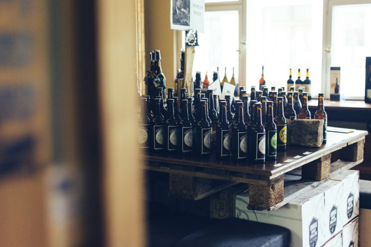 В Госдуму собираются внести законопроект о запрете продажи пива в магазине и баре по одному адресу