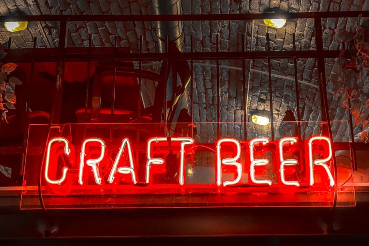 В Томской области работу баров в жилых домах могут запретить после 22 часов