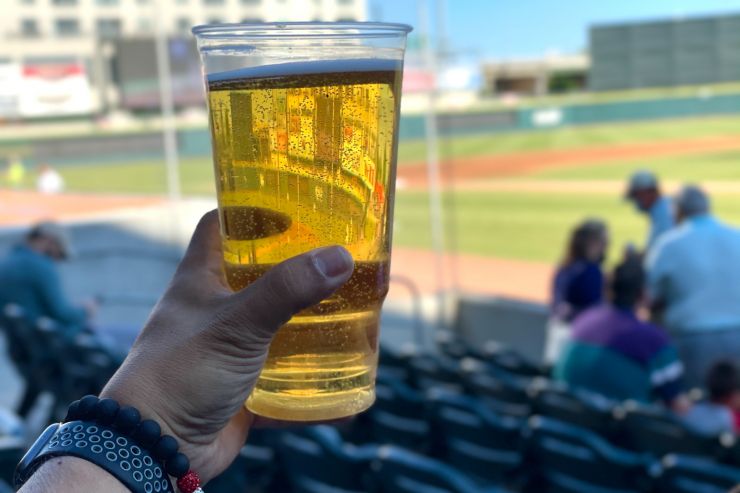 Депутат Госдумы выразил сомнение в возвращении пива на стадионы