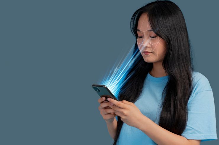 Депутаты попросили Мишустина остановить эксперимент по продаже алкоголя по биометрии