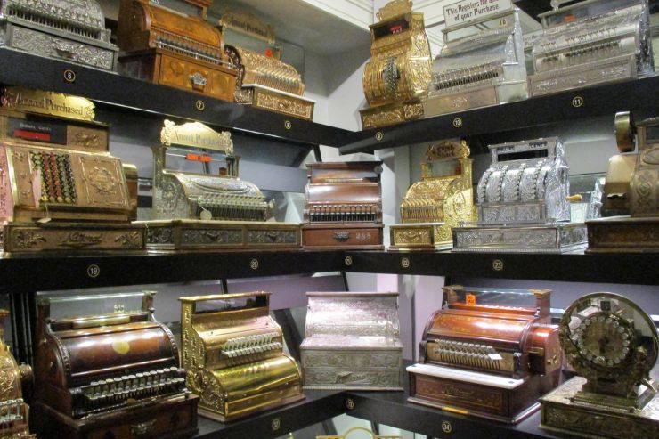 Ретейлеры и рестораторы заявили о дефиците фискальных накопителей