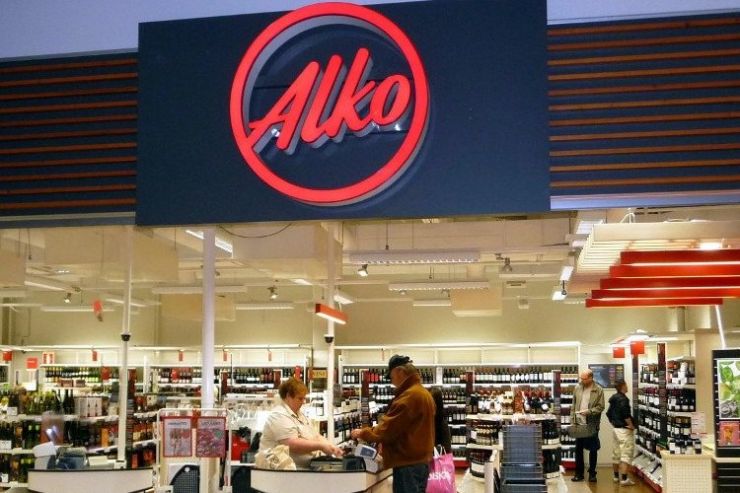 Разрешение продаж крепкого пива в финских магазинах обрушило продажи сети Alko