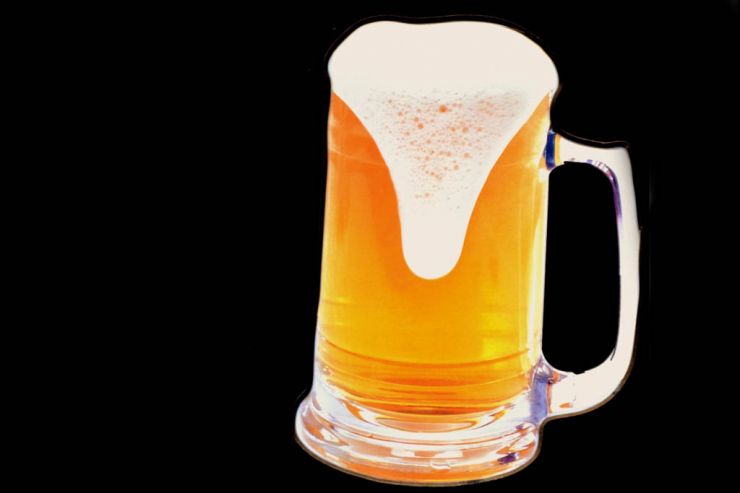 ФАС проверит рекламу челябинского магазина за сомнения во вреде алкоголя