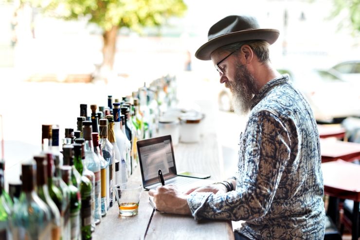 Metro и «Сбермаркет» запустят дистанционный заказ алкоголя