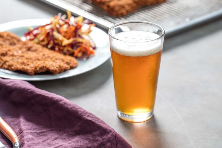 Из-за коронавируса продажи в общепите упали вдвое